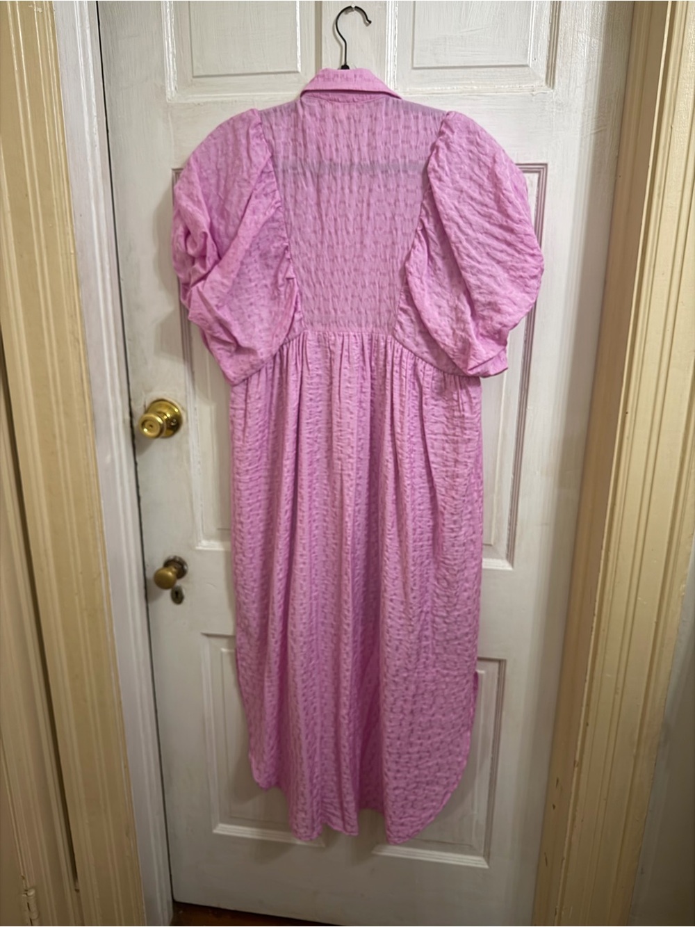 entro Lavender-Pink Textured large puff sleeve dress - Picture 2 of 4